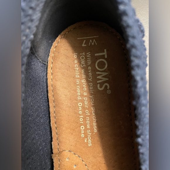 Toms size 7 - Picture 3 of 5